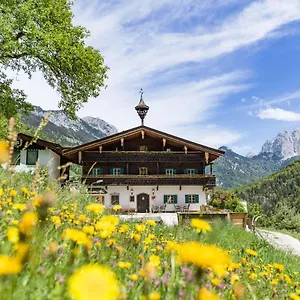 Domek letniskowy Berg'k'hof Kaisertal - Alpine Hideaway, Ebbs